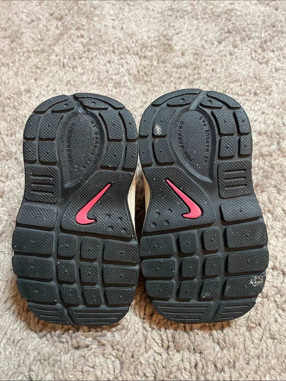 Nike Pillar TECH basketball Toddler Gray and Pink Velcro Sneakers size 4C